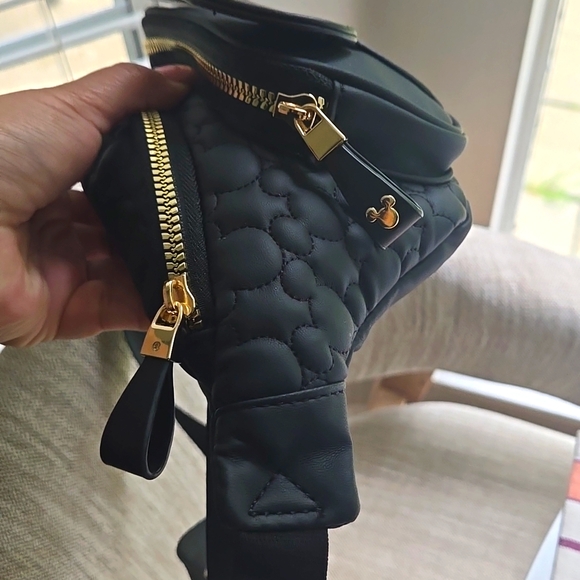 NWT Disney's Mickey Mouse Face Belt Bag Adj Strap with gold tone - Picture 4 of 5